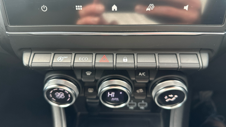 Renault Captur 1.3 TCE 130 Iconic 5dr Petrol Hatchback